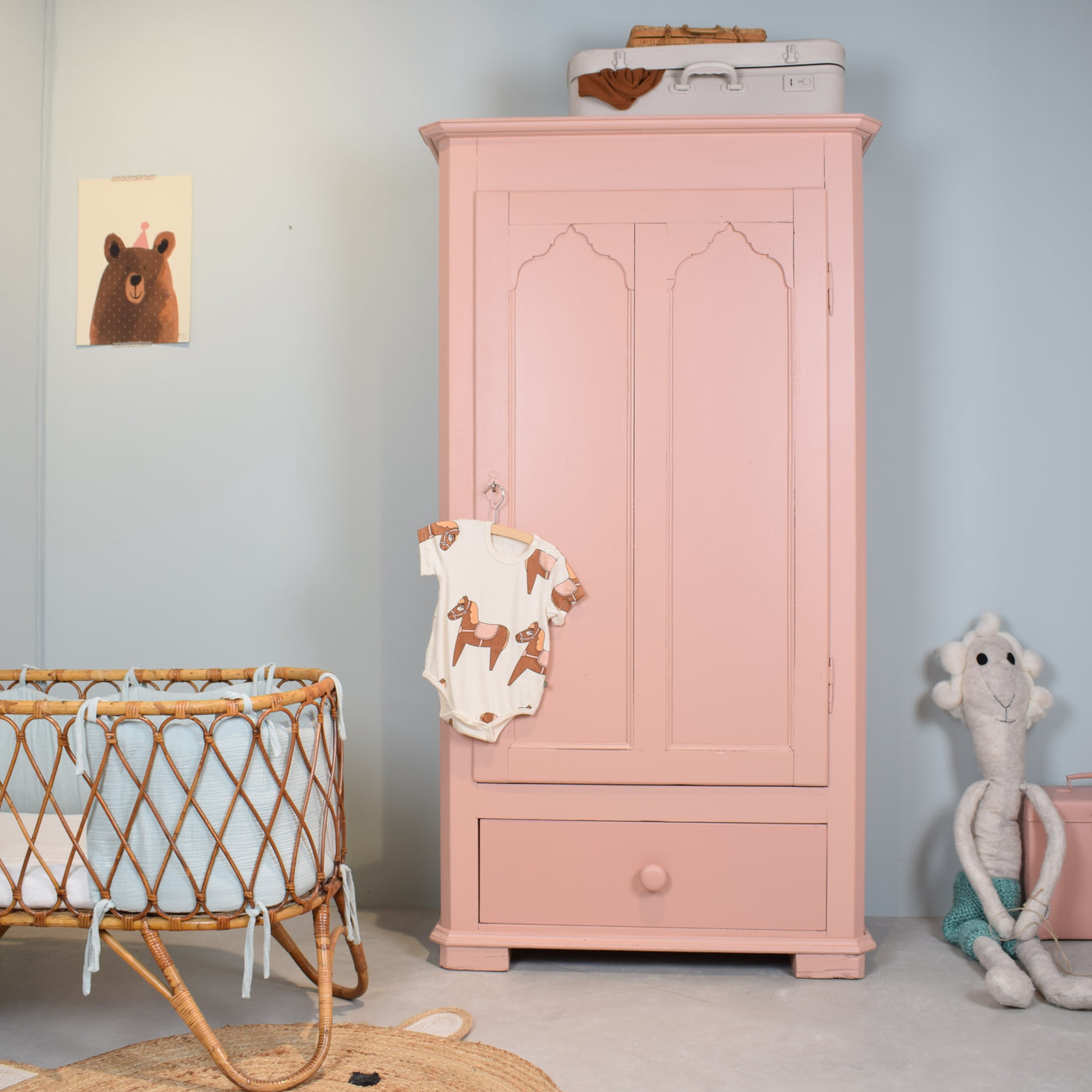 Kledingkast Kinderkamer