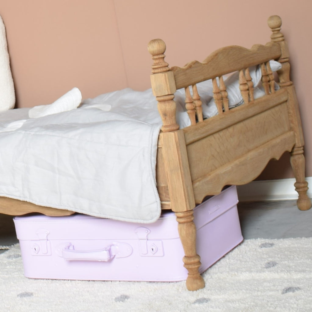 eikenhouten-kinderbed-vintage-kinderkamer-stylist