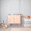 unieke-commode-babykamer-massieve-babymeubels