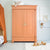 vintage-kledingkast-roestbruin-kinderkamer