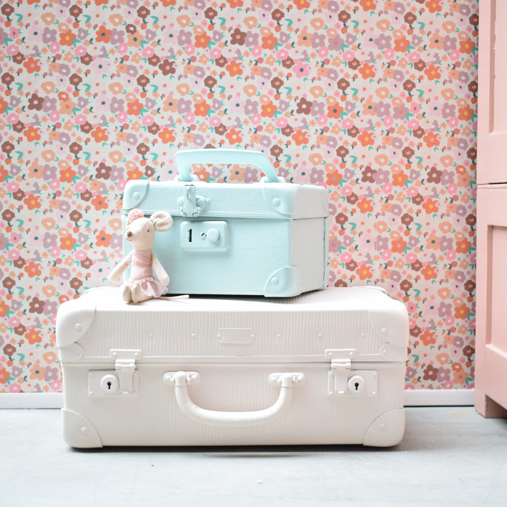 vintage-opberger-koffer-pastel-kinderkamer