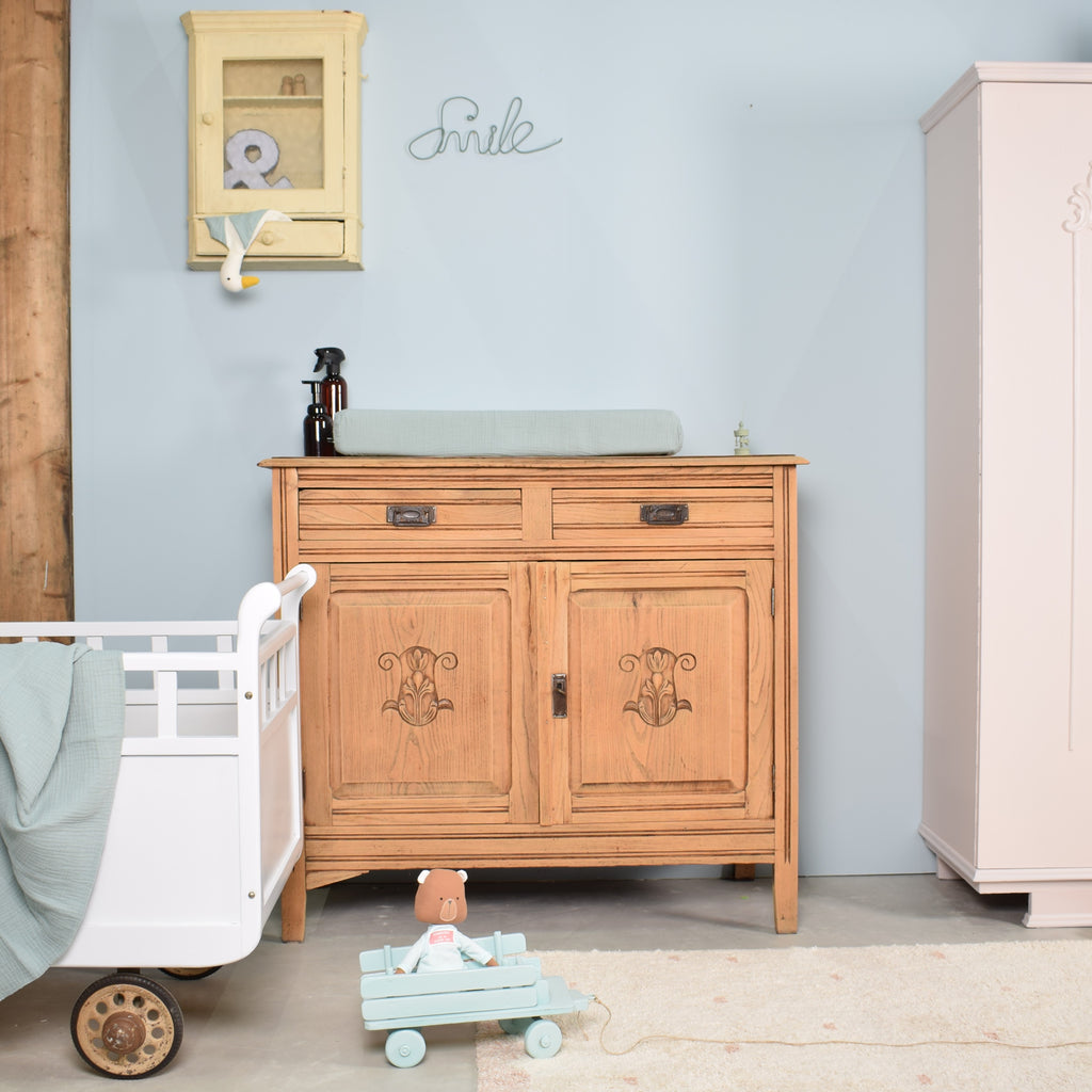 exclusieve-babymeubels-scandinavische-babykamer-commode