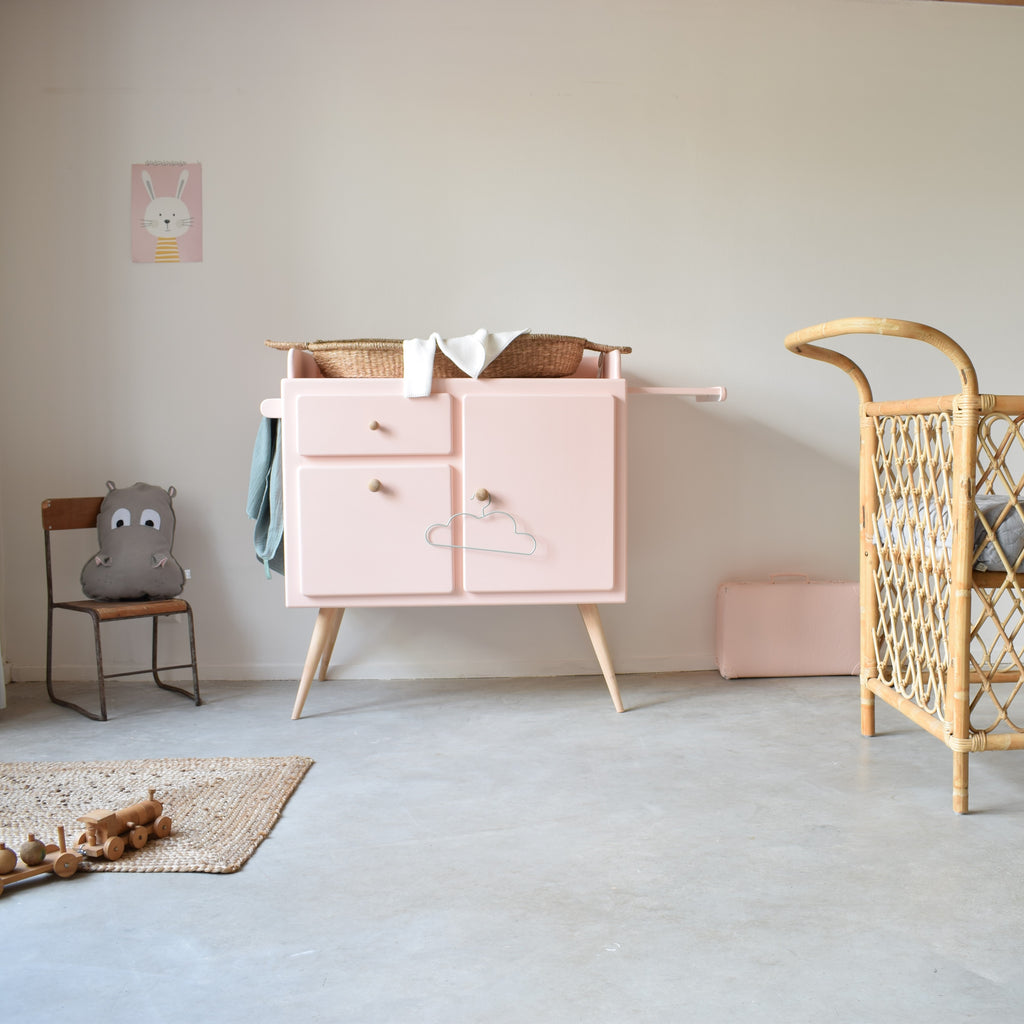 babykamer-scandinavisch-exclusieve-retro-roze