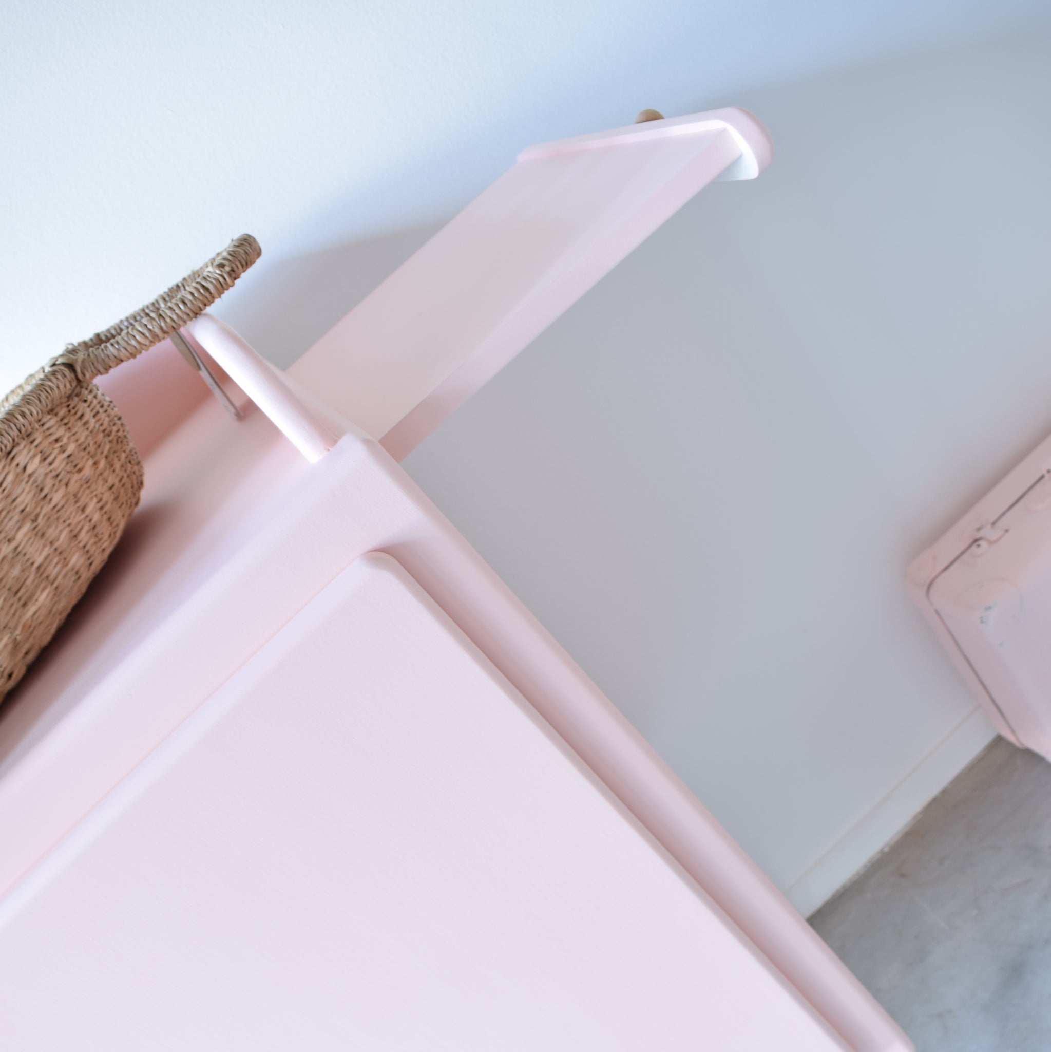Ohsum! Retro design commode 'Cleo' - hout /zacht roze
