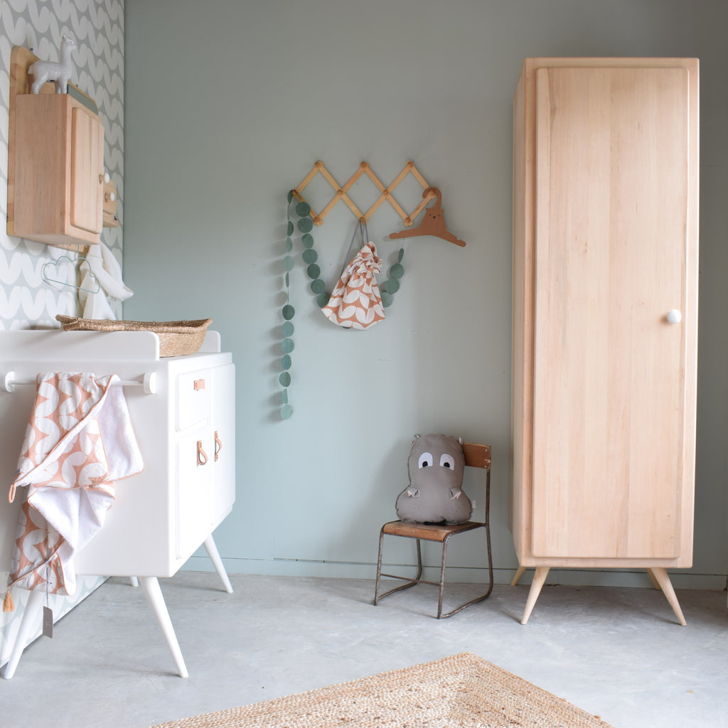 kledingkast-cleo-one-hout-retro