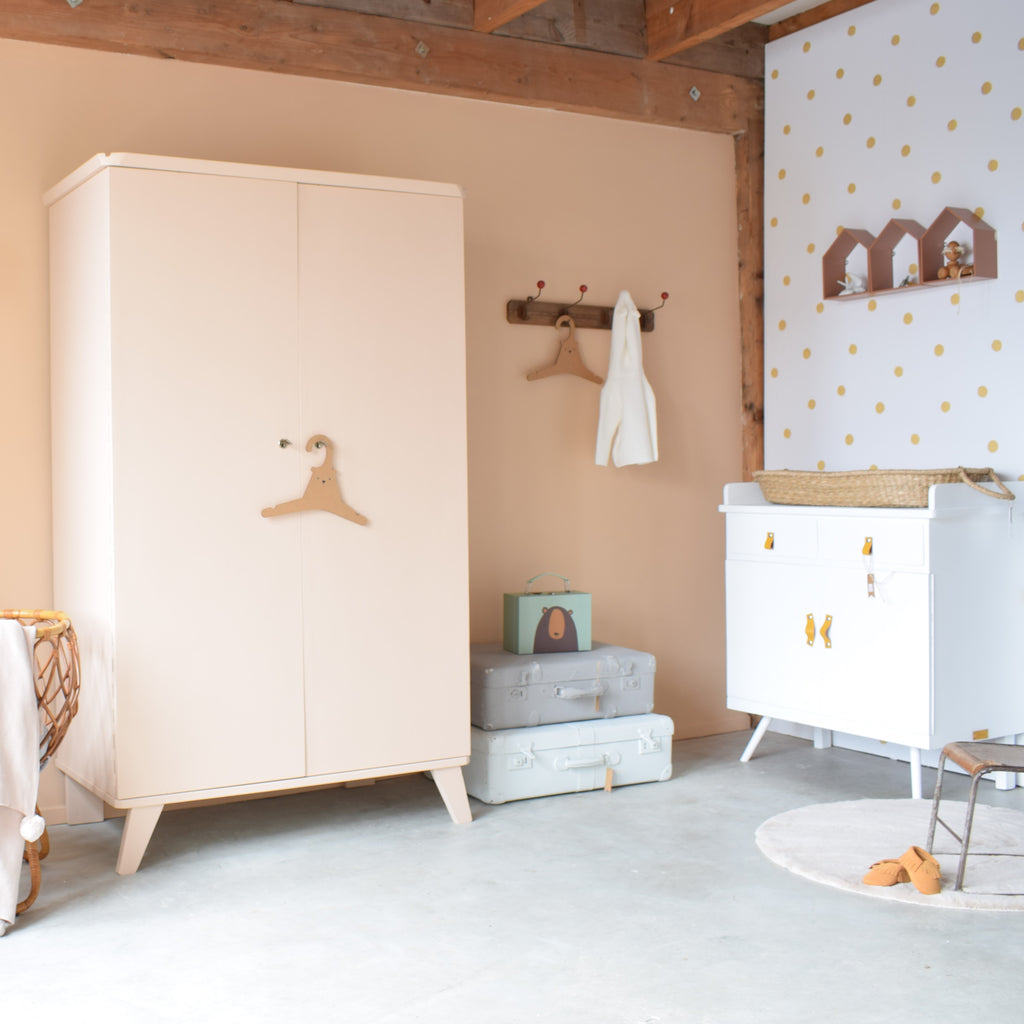 babykamer-kapstokje-oude-kapstok