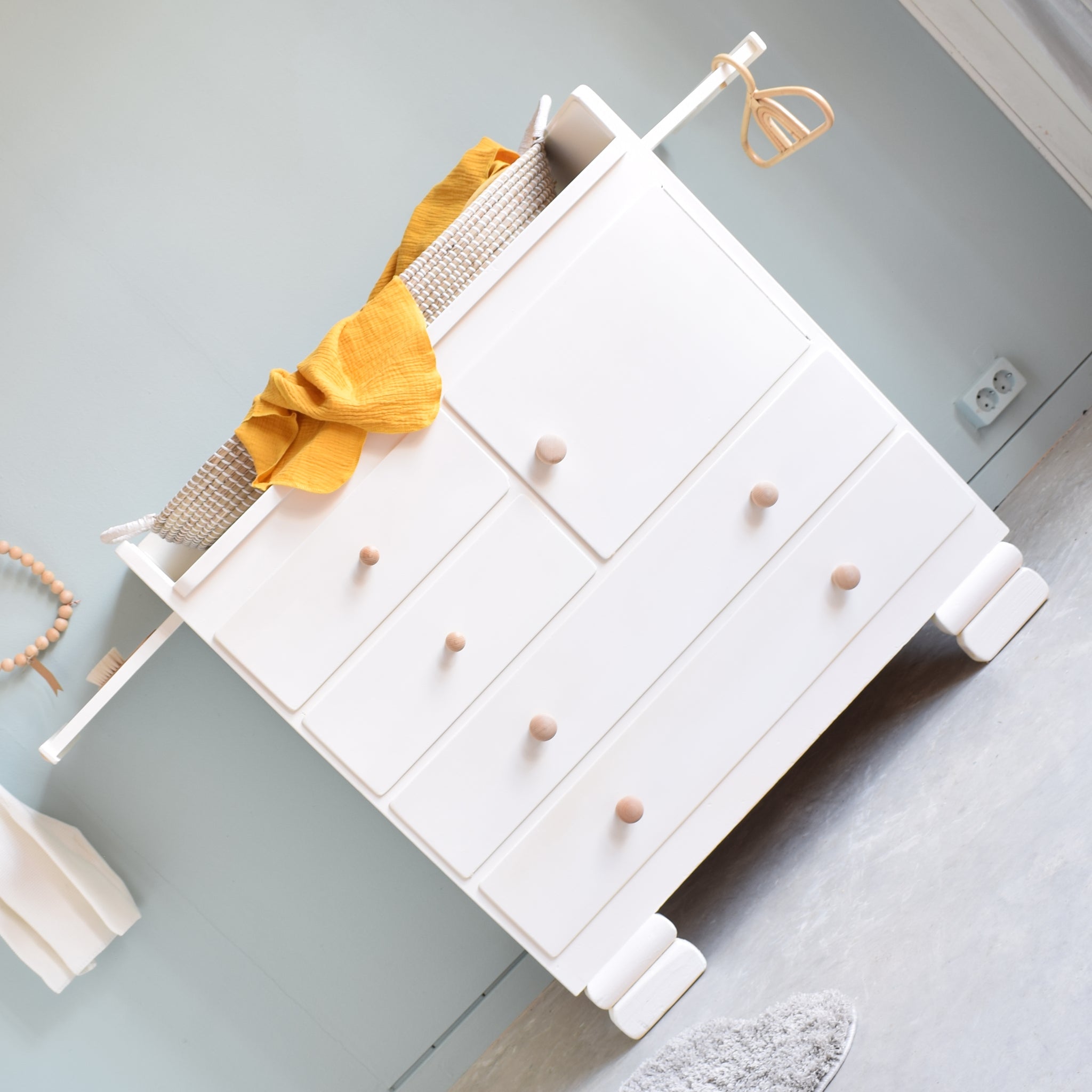 oude-commode-vintage-joukje-wit