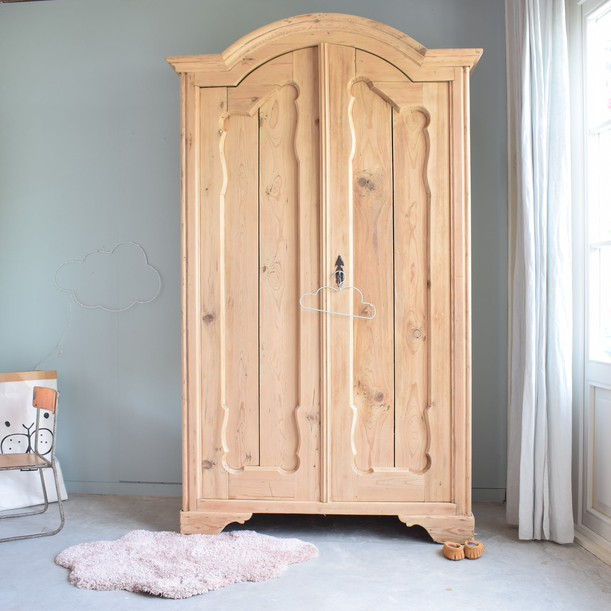biedermeier-kast-kledingkast-grenen-babykamer