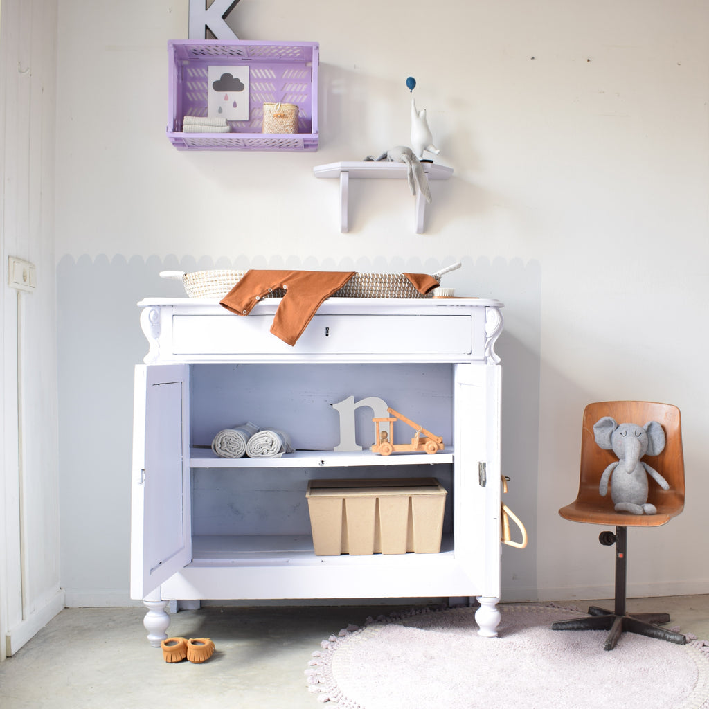 binnenkant-commode-odet-lila-babykamer