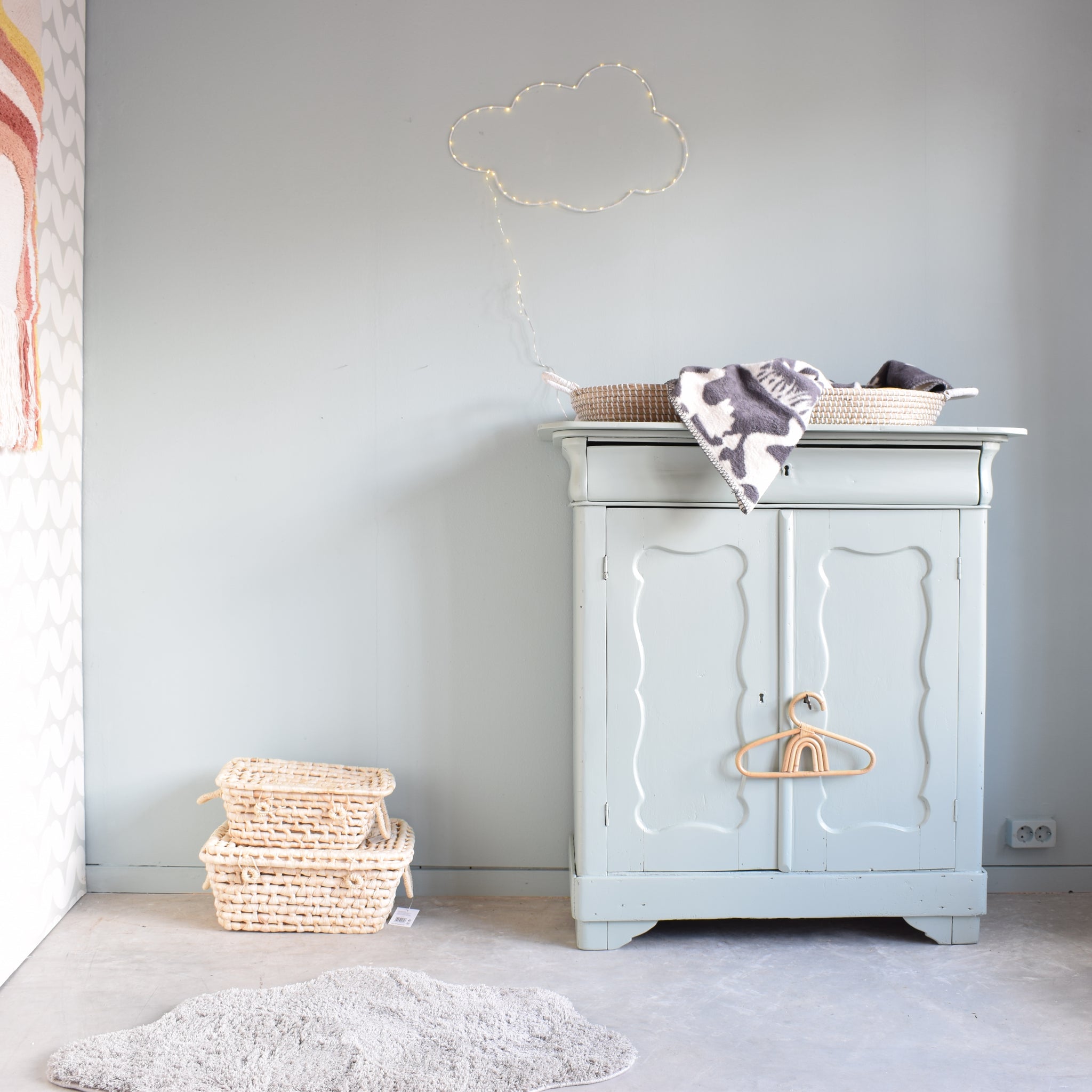 brocante-commode-lilly-mintgroen-babykamer