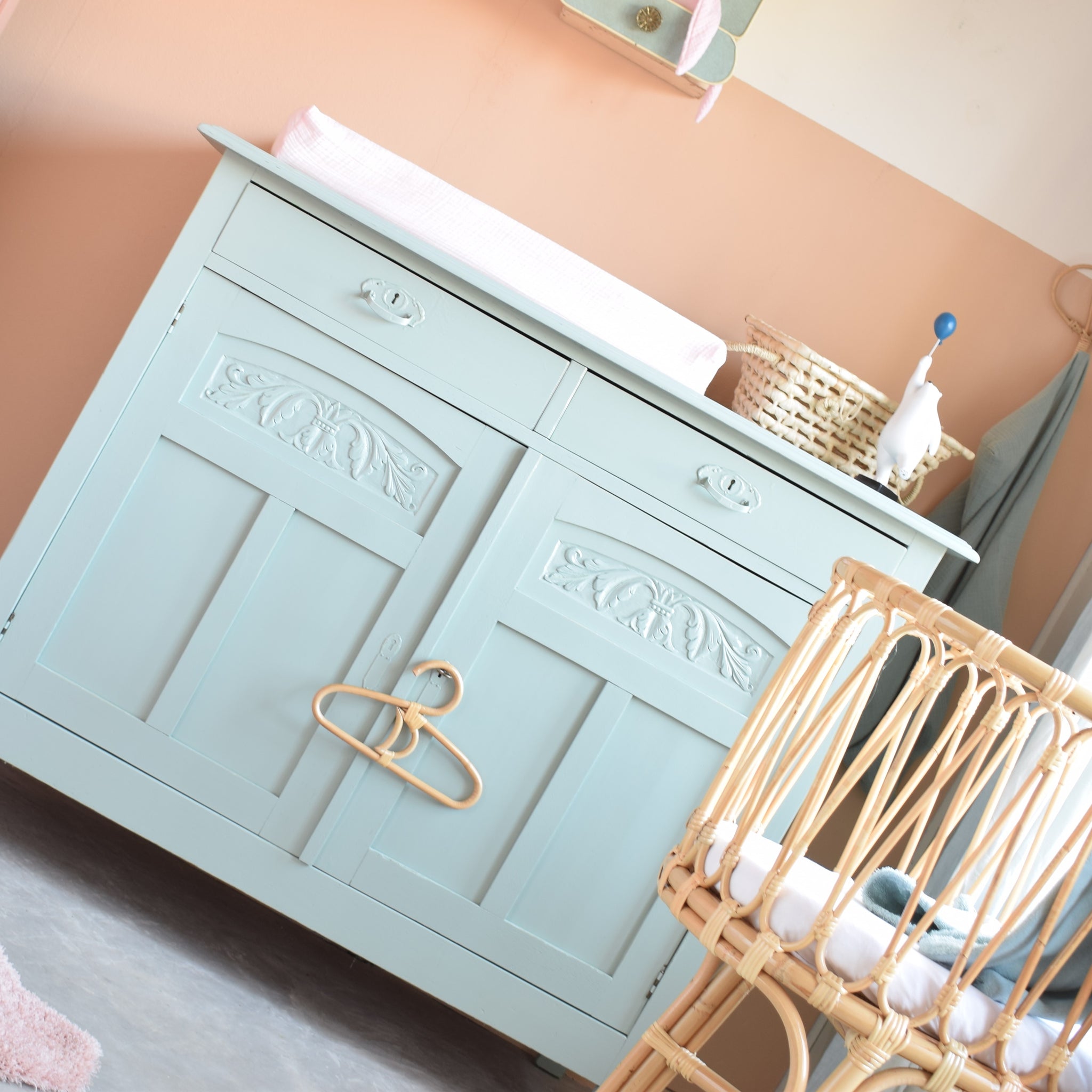commode-jasmine-mint-vintage